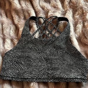 Lululemon free to be wild high neck bra 8